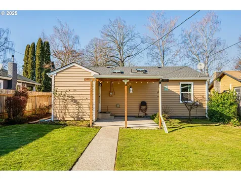 426 16th Avenue Longview WA 98632