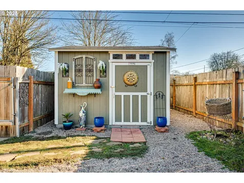 426 16th Avenue Longview WA 98632