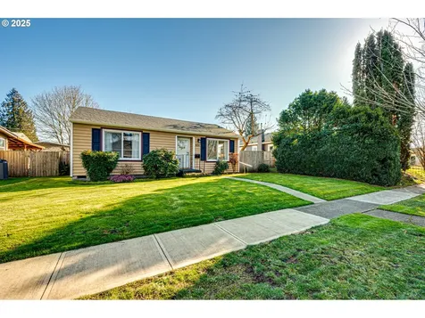 426 16th Avenue Longview WA 98632