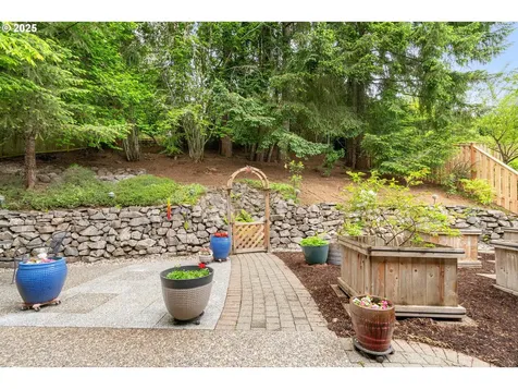 8538 SW Charlotte Drive Beaverton OR 97007