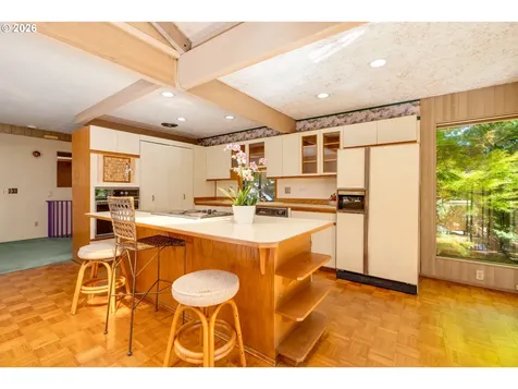 7170 SE 122nd Avenue Portland OR 97236
