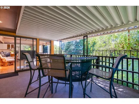7170 SE 122nd Avenue Portland OR 97236
