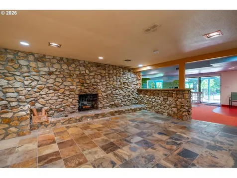 7170 SE 122nd Avenue Portland OR 97236