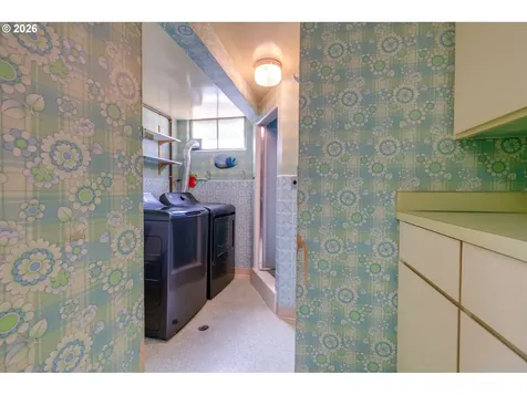 7170 SE 122nd Avenue Portland OR 97236