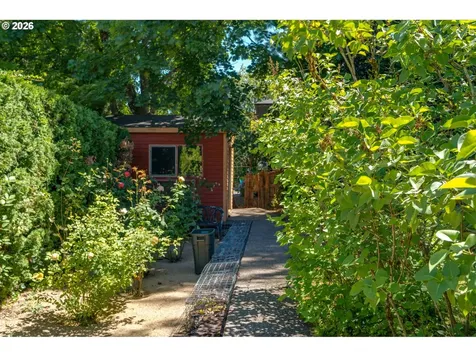 7170 SE 122nd Avenue Portland OR 97236