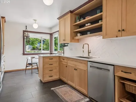 7270 SW Nevada Terrace Portland OR 97219