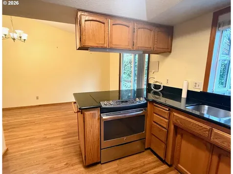 2462 Senate Way Medford OR 97504
