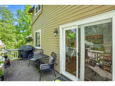 10272 NW Edgewood Drive Portland OR 97229