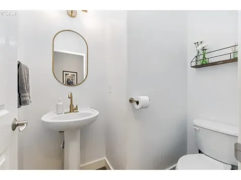10272 NW Edgewood Drive Portland OR 97229