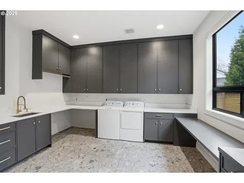 121 S Santa Fe Court Vancouver WA 98661