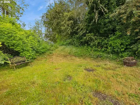 2227 SE 70th Avenue Portland OR 97215