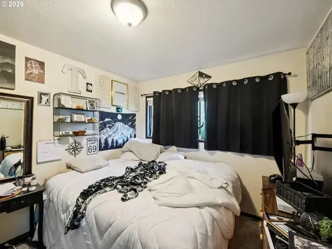 2227 SE 70th Avenue Portland OR 97215