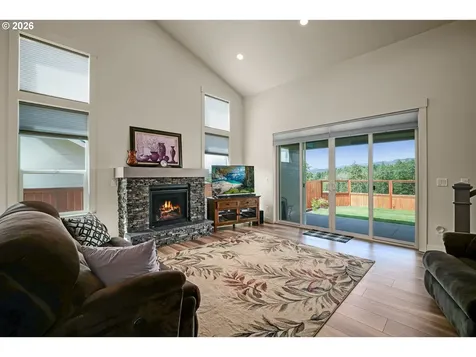 677 NW Crater Lake Drive Dallas OR 97338