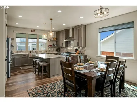 677 NW Crater Lake Drive Dallas OR 97338