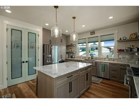 677 NW Crater Lake Drive Dallas OR 97338