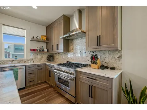 677 NW Crater Lake Drive Dallas OR 97338