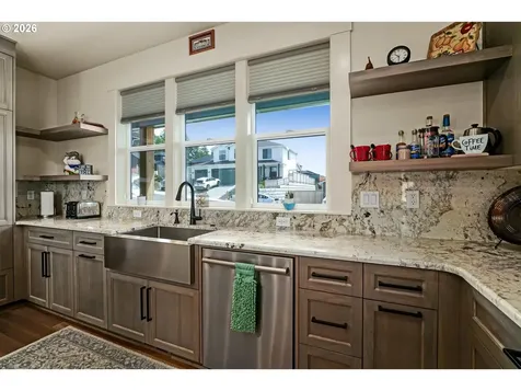 677 NW Crater Lake Drive Dallas OR 97338