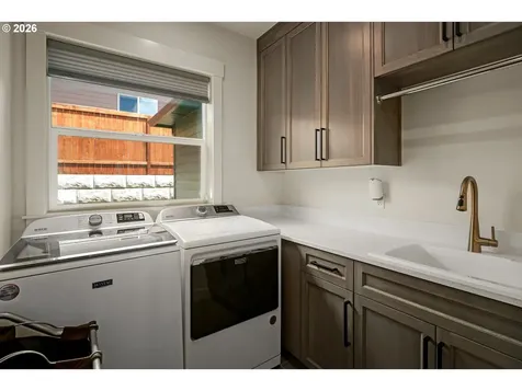 677 NW Crater Lake Drive Dallas OR 97338