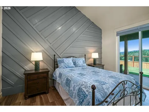 677 NW Crater Lake Drive Dallas OR 97338