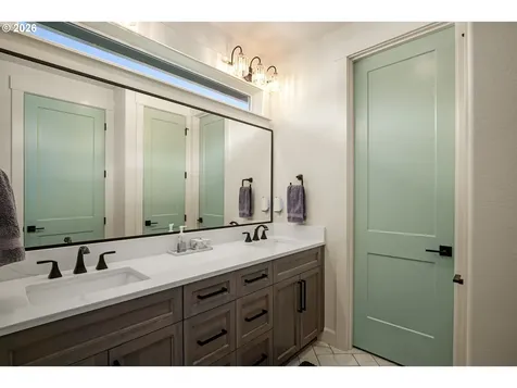 677 NW Crater Lake Drive Dallas OR 97338