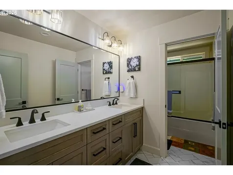677 NW Crater Lake Drive Dallas OR 97338
