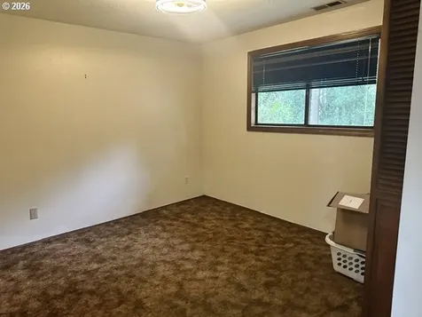 1646 Oak Street North Bend OR 97459