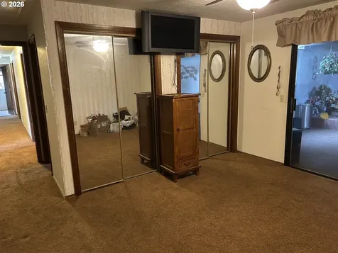 1646 Oak Street North Bend OR 97459