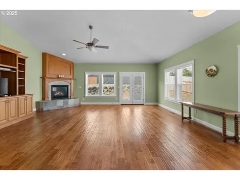 1535 Lakeview Drive Silverton OR 97381