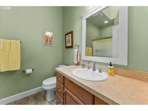 1535 Lakeview Drive Silverton OR 97381