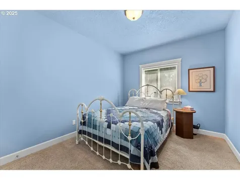 1535 Lakeview Drive Silverton OR 97381