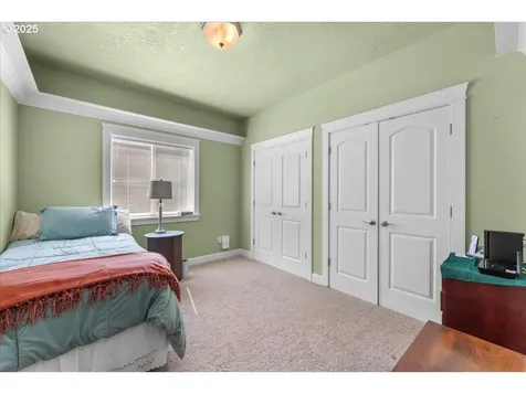1535 Lakeview Drive Silverton OR 97381