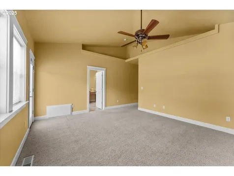 1535 Lakeview Drive Silverton OR 97381