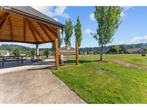1535 Lakeview Drive Silverton OR 97381