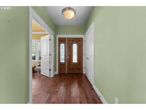 1535 Lakeview Drive Silverton OR 97381