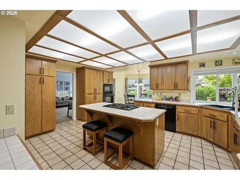 2101 Kingfisher Way Eugene OR 97401