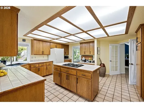 2101 Kingfisher Way Eugene OR 97401
