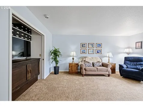 2101 Kingfisher Way Eugene OR 97401