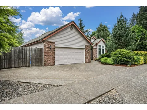 2101 Kingfisher Way Eugene OR 97401