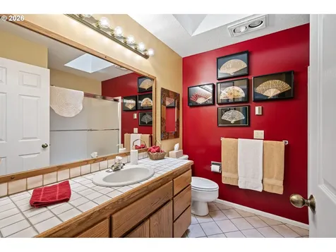 2101 Kingfisher Way Eugene OR 97401