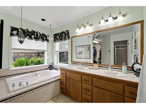 2101 Kingfisher Way Eugene OR 97401