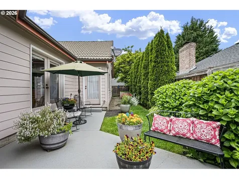 2101 Kingfisher Way Eugene OR 97401
