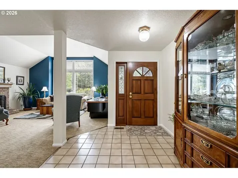 2101 Kingfisher Way Eugene OR 97401