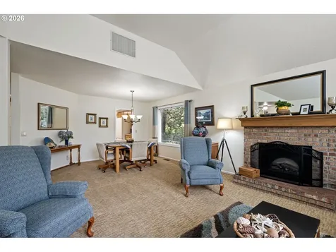 2101 Kingfisher Way Eugene OR 97401