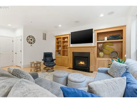 1645 SW Joshua Street Portland OR 97219