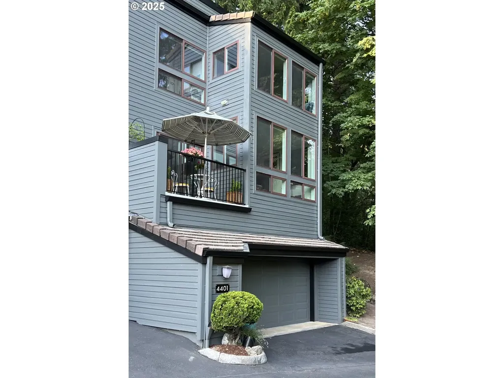 4401 Thunder Vista Lane Lake Oswego OR 97035