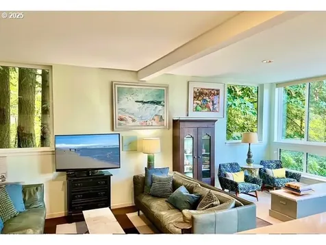 4401 Thunder Vista Lane Lake Oswego OR 97035
