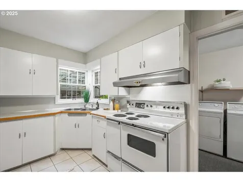 706 SE 135th Avenue Portland OR 97233