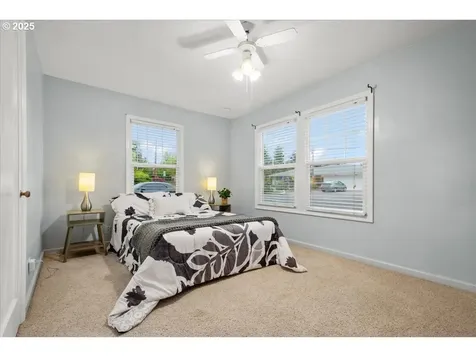 706 SE 135th Avenue Portland OR 97233