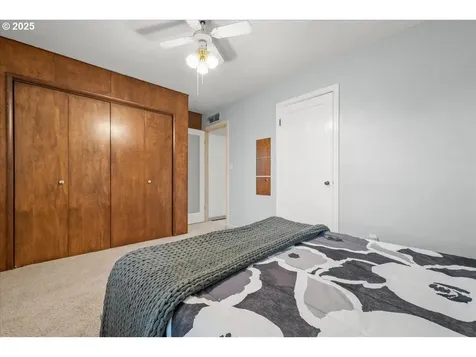 706 SE 135th Avenue Portland OR 97233