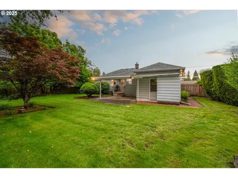 706 SE 135th Avenue Portland OR 97233